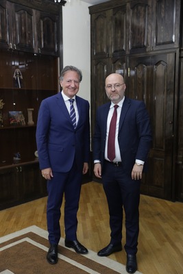Incontro con il Governatore di Shirak 4