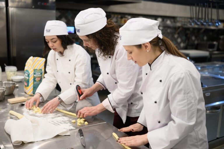 3.Cultura, sapori e tradizione Italia e Armenia insieme per la Giornata Internazionale della Donna