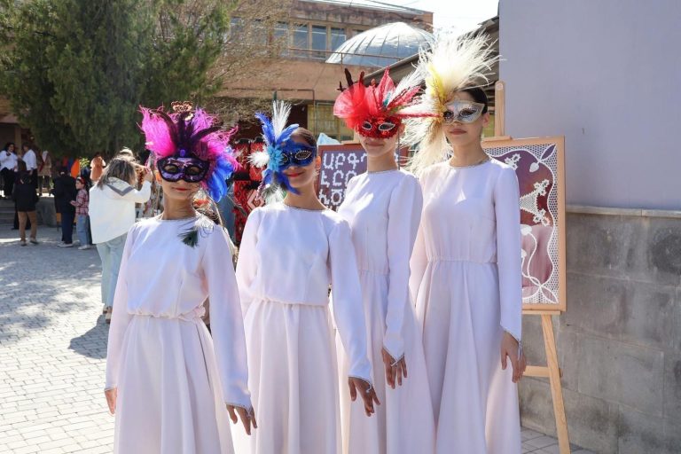 VISITA AL CENTRO ESTETICO DI ARTASHAT 20