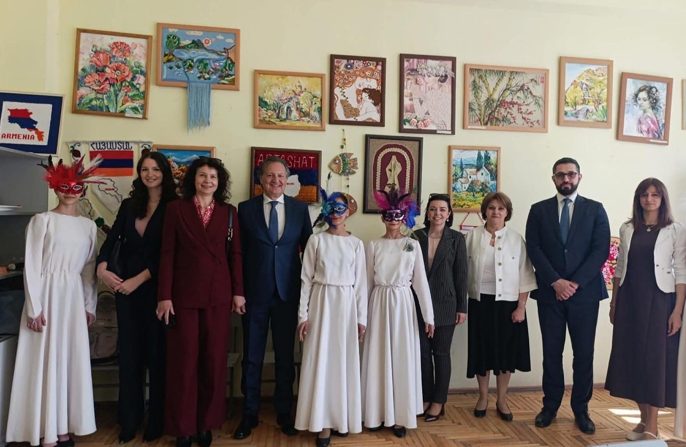 VISITA AL CENTRO ESTETICO DI ARTASHAT 9