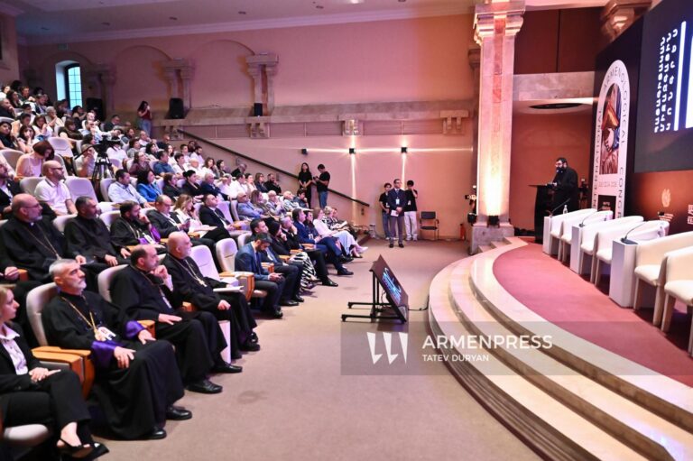 Terza edizione del Congresso Internazionale di Armenistica 10